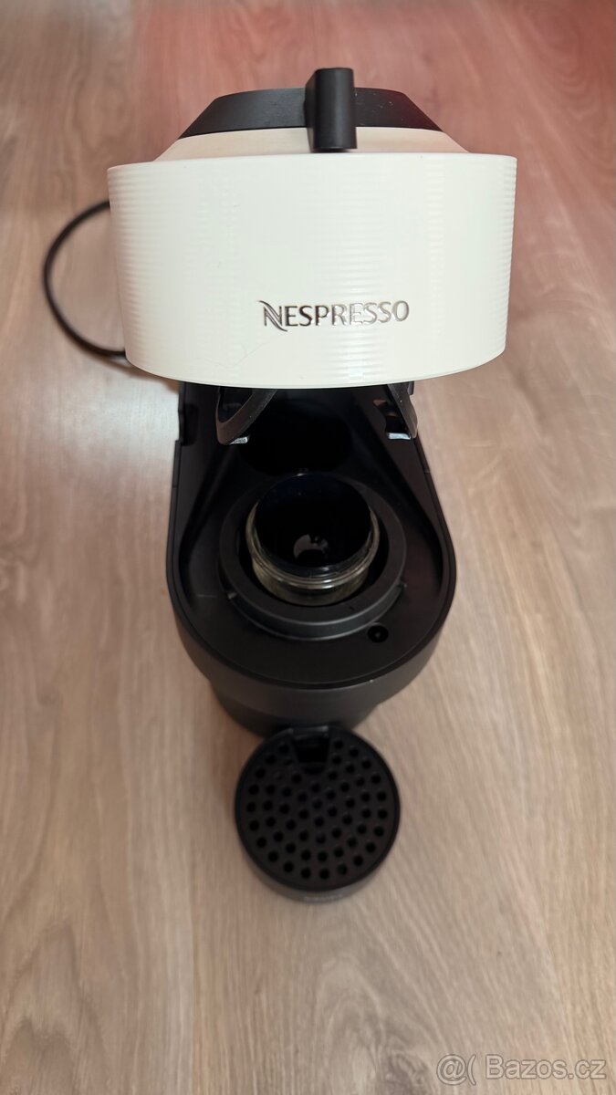 Nespresso kavovar - 2