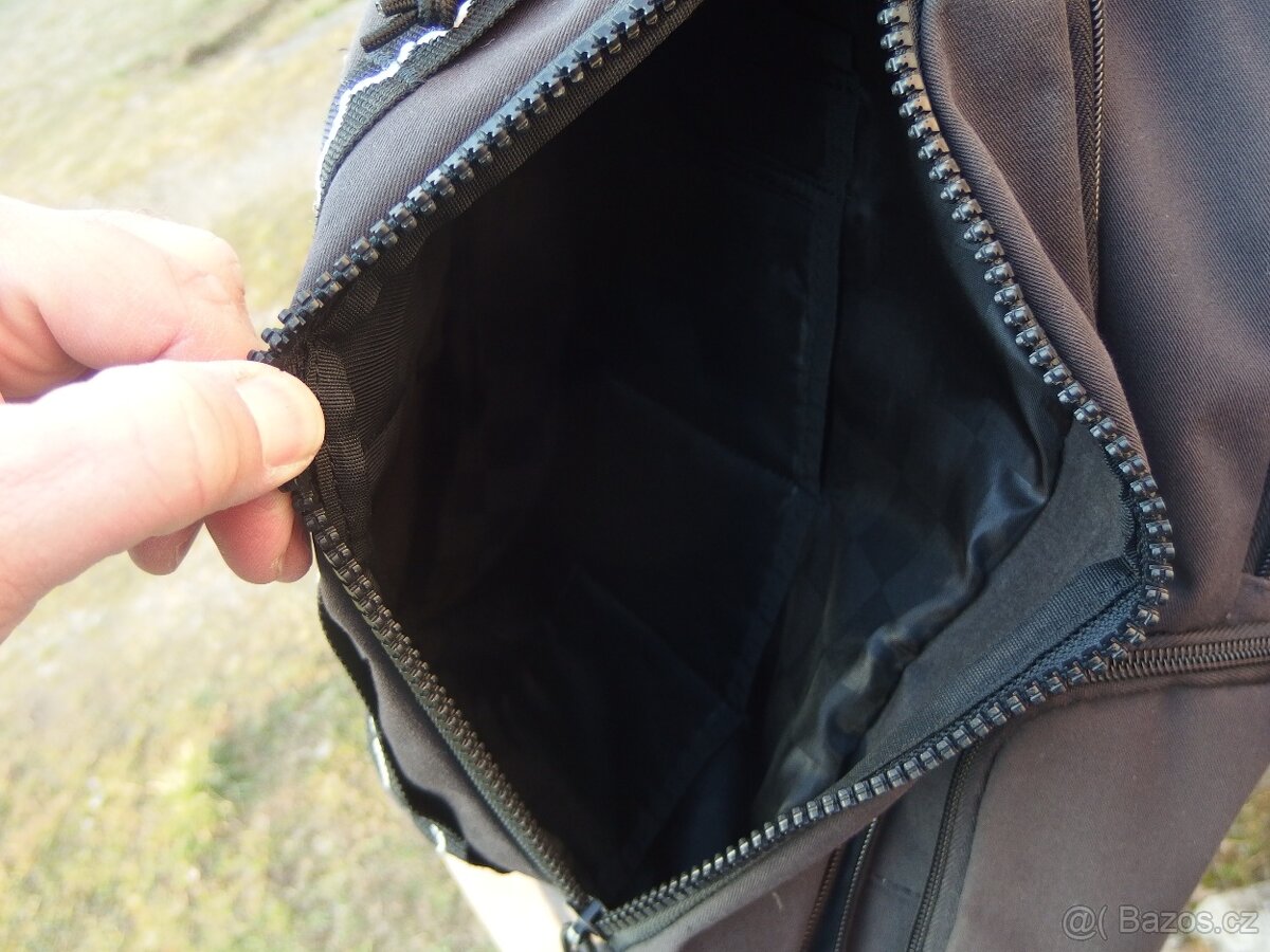 Prodám starší batoh Quiksilver - 2