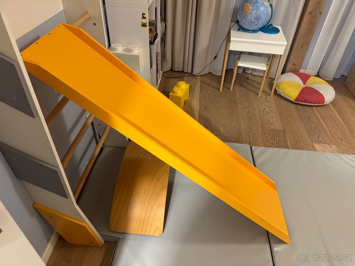 Dřevěná skluzavka - 2