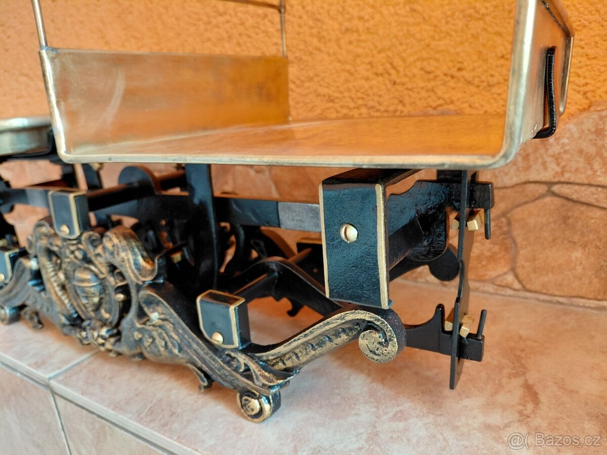 Prodám starožitnou váhu - 2