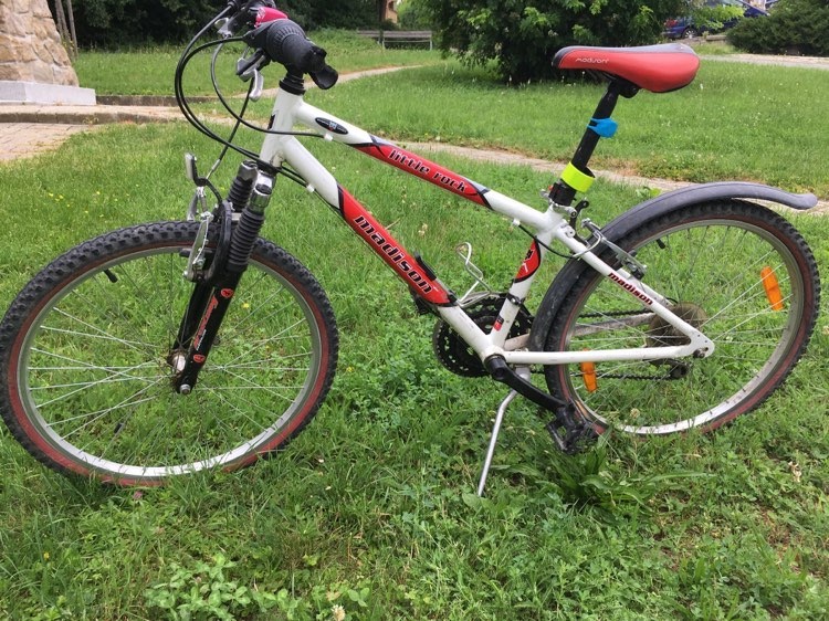 Prodám horské kolo Madison 26" – super stav - 2