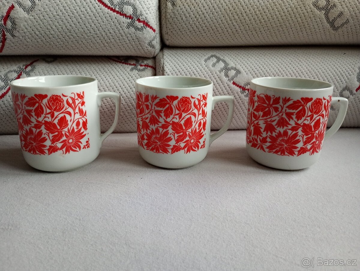 3x retro hrnek vzor "jetel", červený - 2