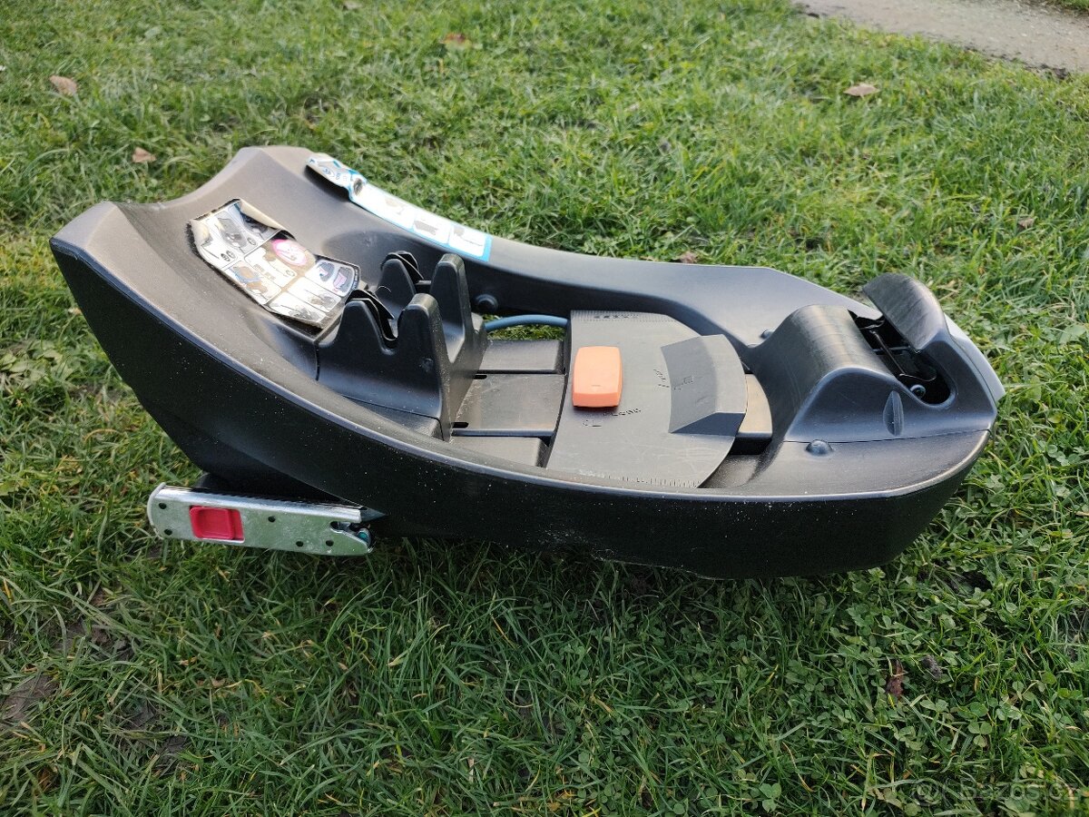 Isofix základna - 2