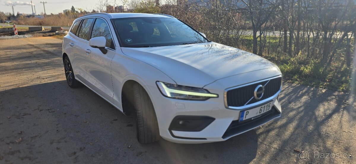 Volvo v60 D4 140kw + druhá sada kol - 2