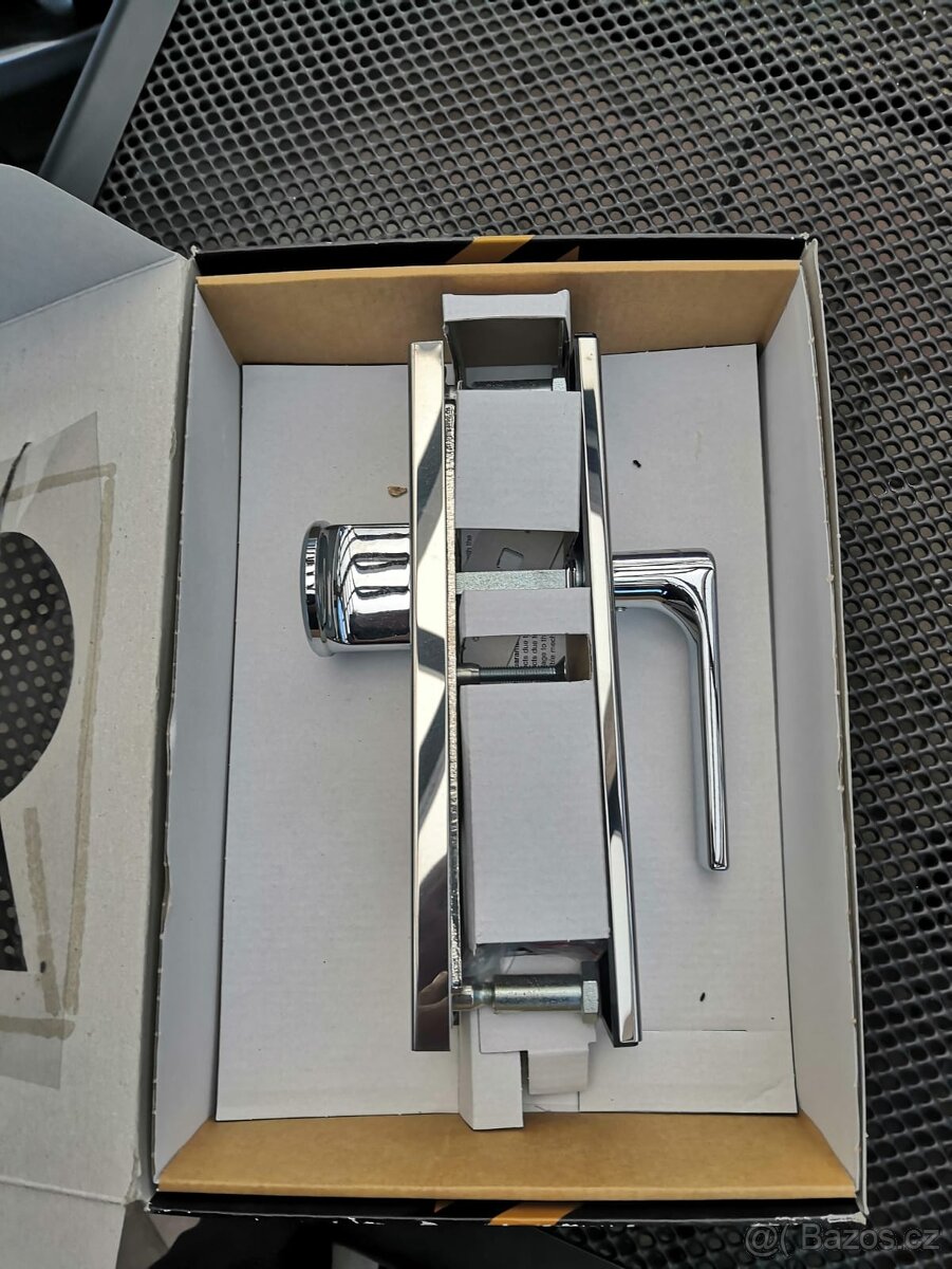 Bezpečností kování Rostex - 2