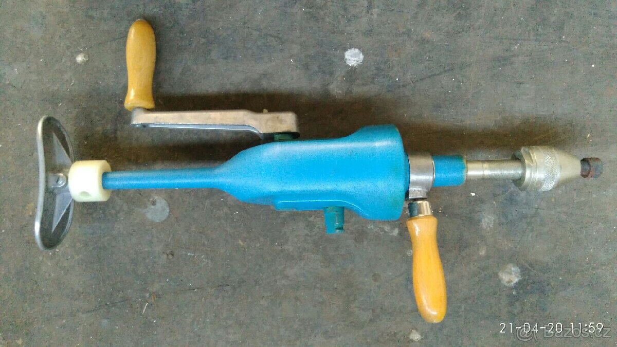 Ruční vrtačka - r.v.1968 orig.balení, posledních 5 kusů - 2