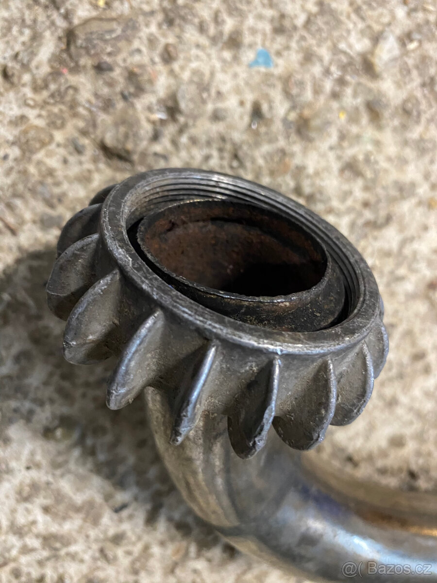 Koleno výfuku JAWA, CZ, ČZ, matice kolene výfuku - 2