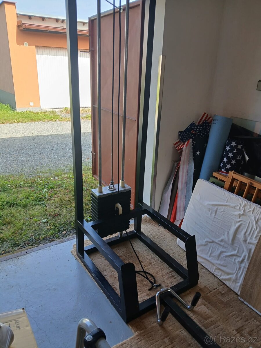 Posilovací stroj - 2