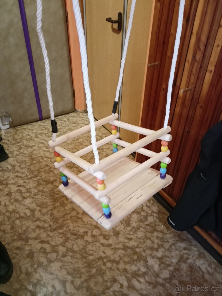 Dřevěná houpačka pro děti - 2