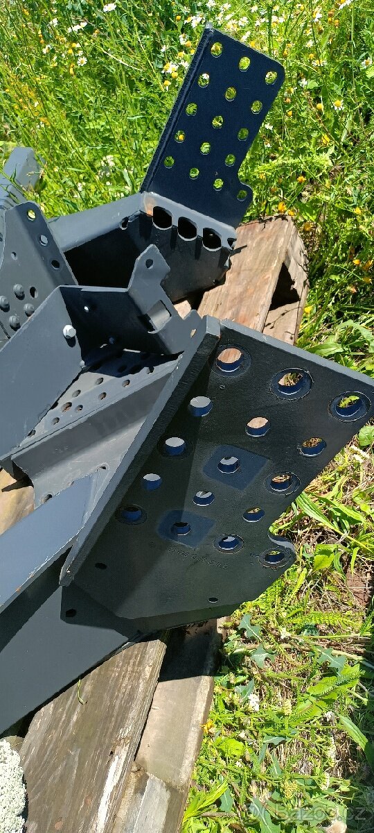 Mercedes Benz zadní podjezd - 2