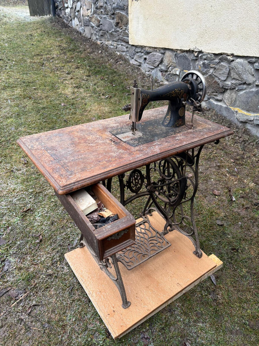 Prodám šicí stroj - 2