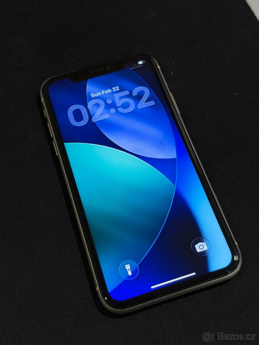 iPhone 11 s kapacitou 256 GB. - 2