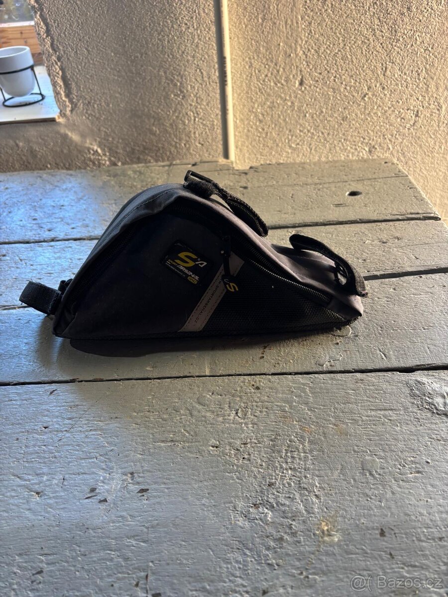 Brašna na kolo do rámu ARSENAL - 2