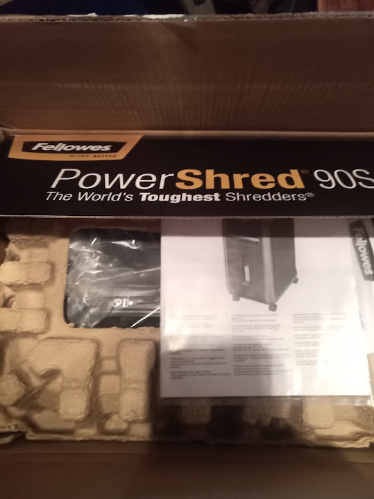 Skartovačka Fellowes 90S NOVÁ - 2