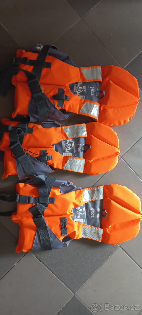 Plavecká vesta, šnorchlovací masky. - 2