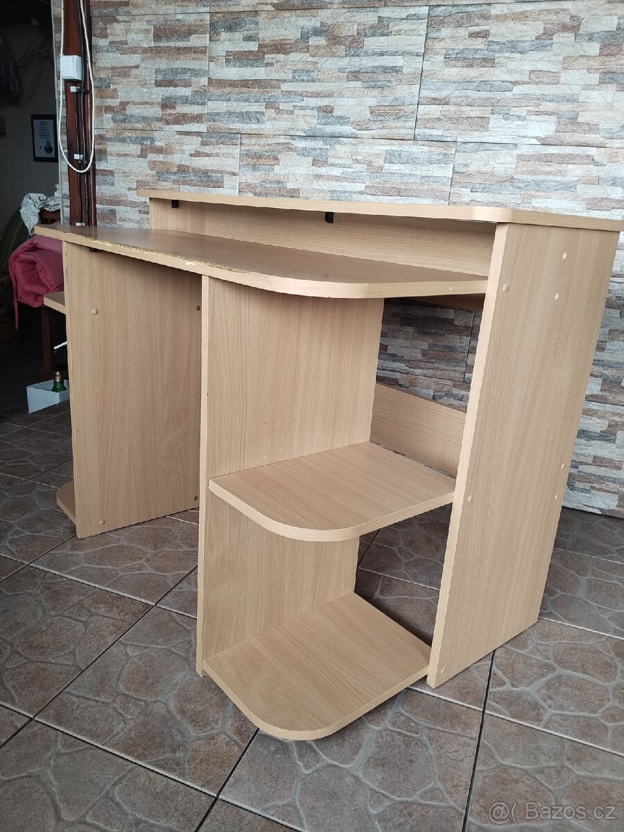 Psací a PC stůl - 2