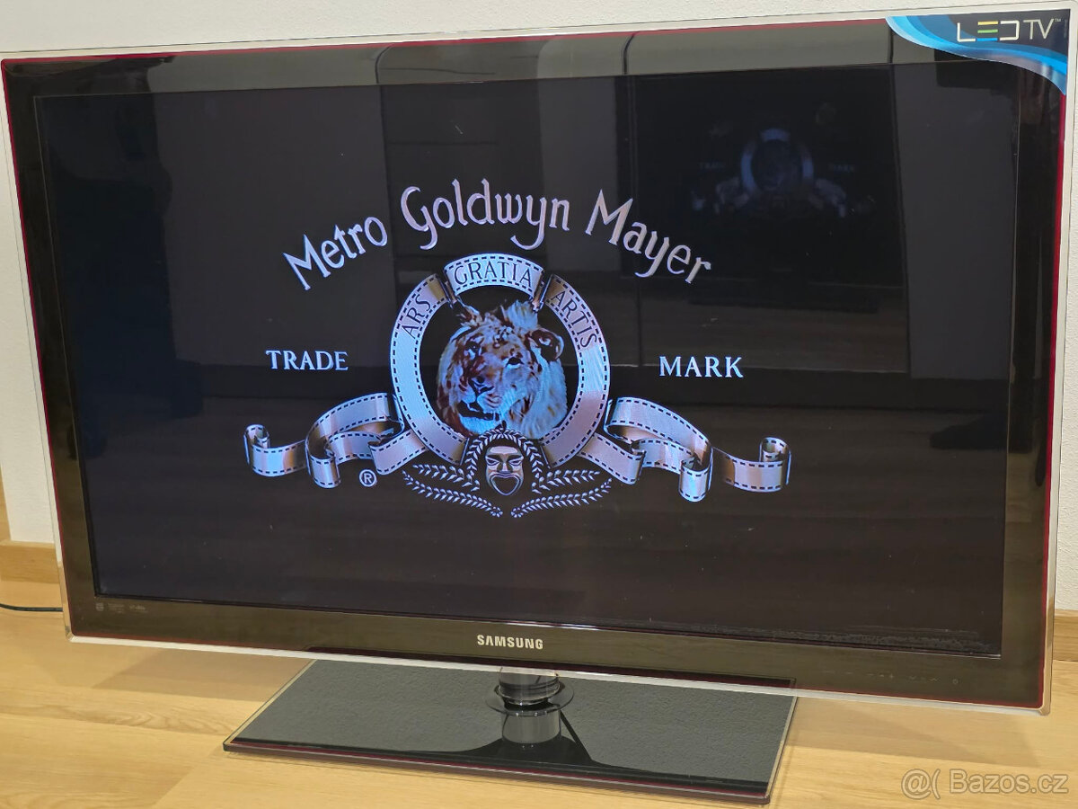 Samsung 40" LED TV - 2