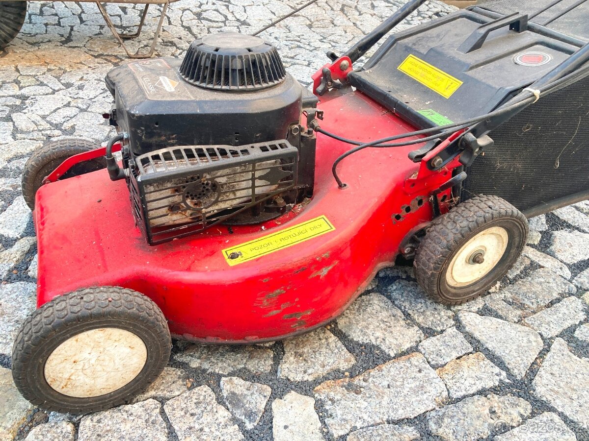 Sekačka Briggs Stratton - benzínová - 2