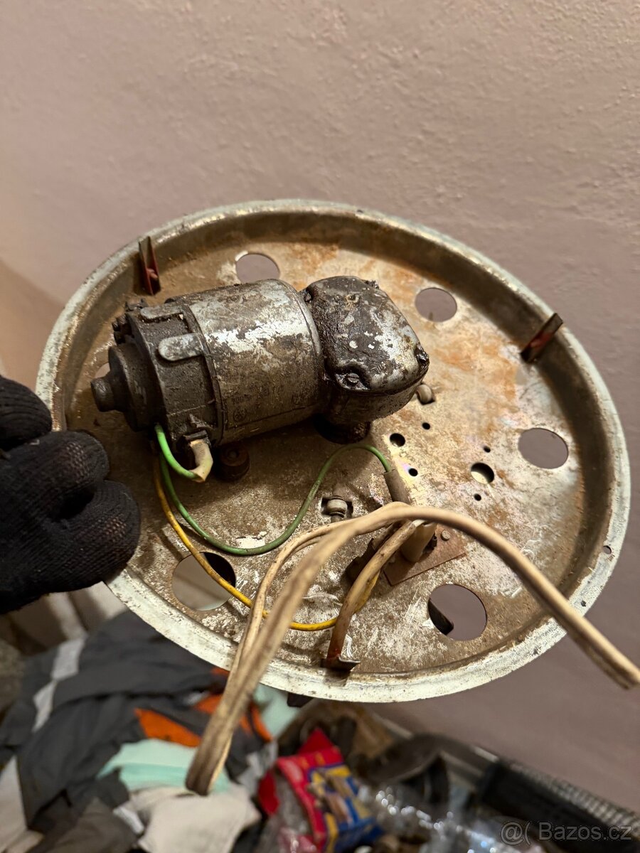 Torzo majáku AZD - 2