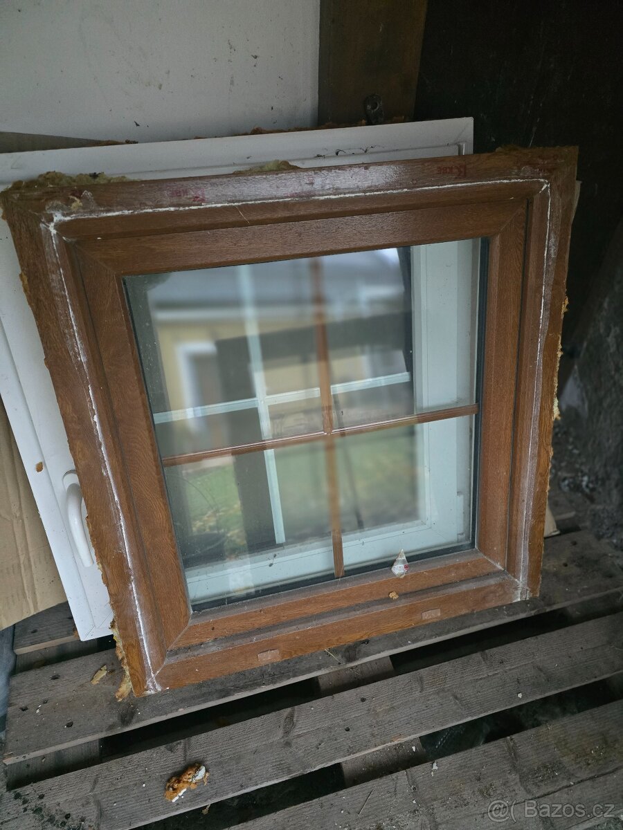 Okna 85x85 - 2