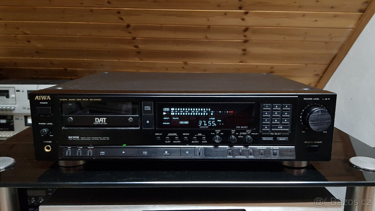 Aiwa XD-S1100 DAT recorder - 2