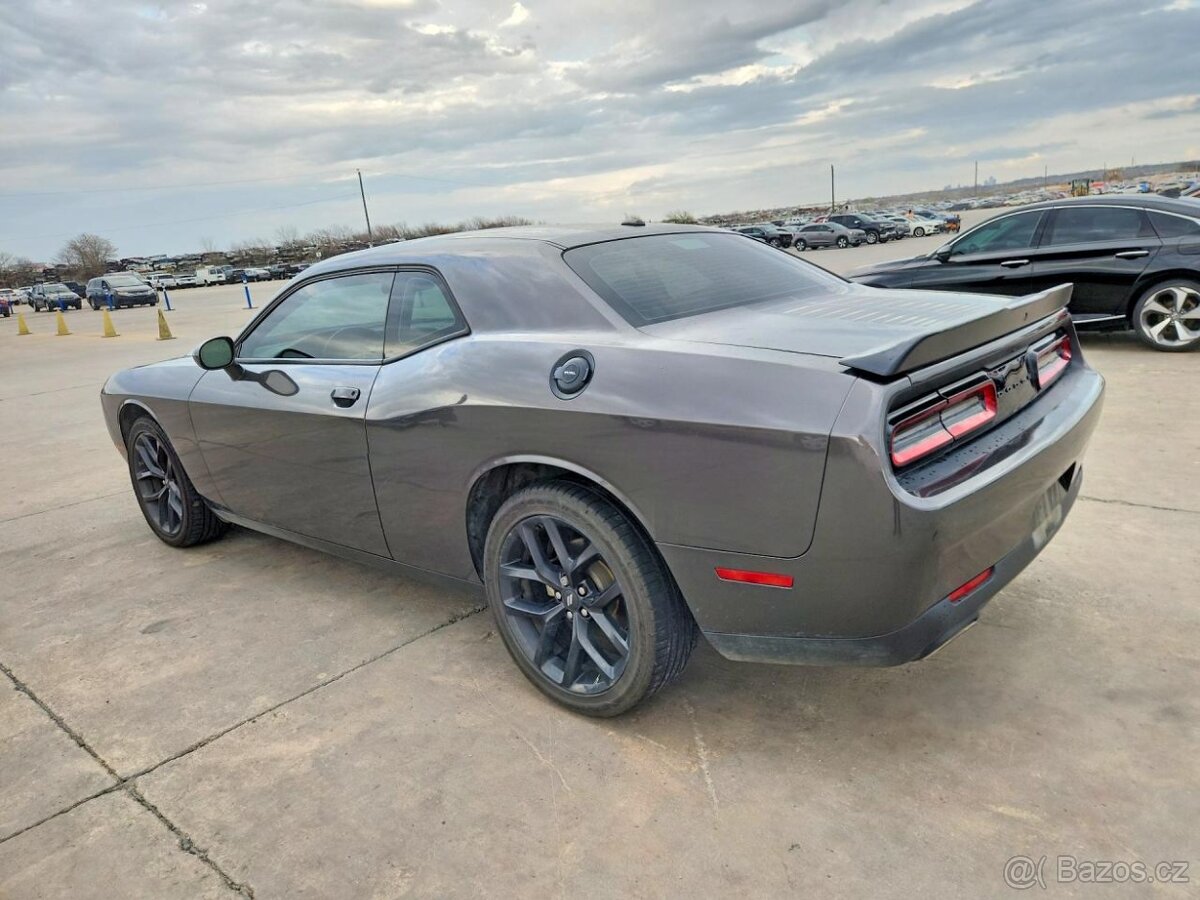 2022 DODGE CHALLENGER SXT - 2