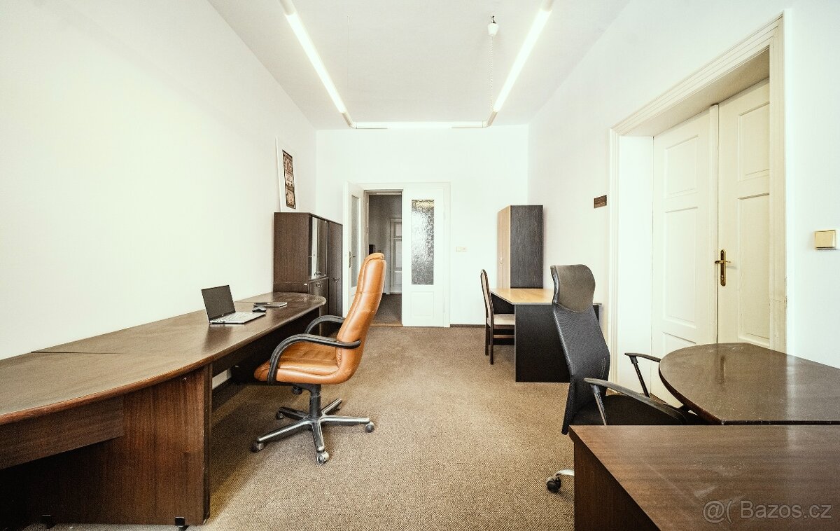 Prodej kancelářských prostor 86 m² – Broumov - 2