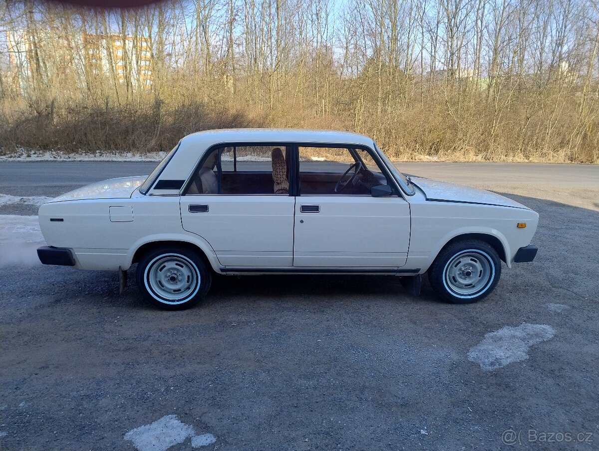 lada 2105 prvni 1987 prvni majitel - 2