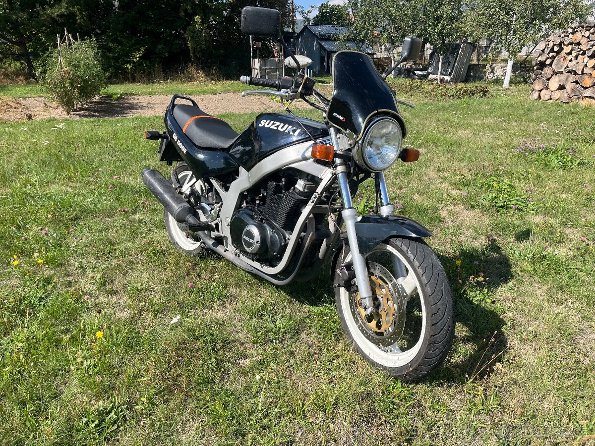 Suzuki GS500 - 2