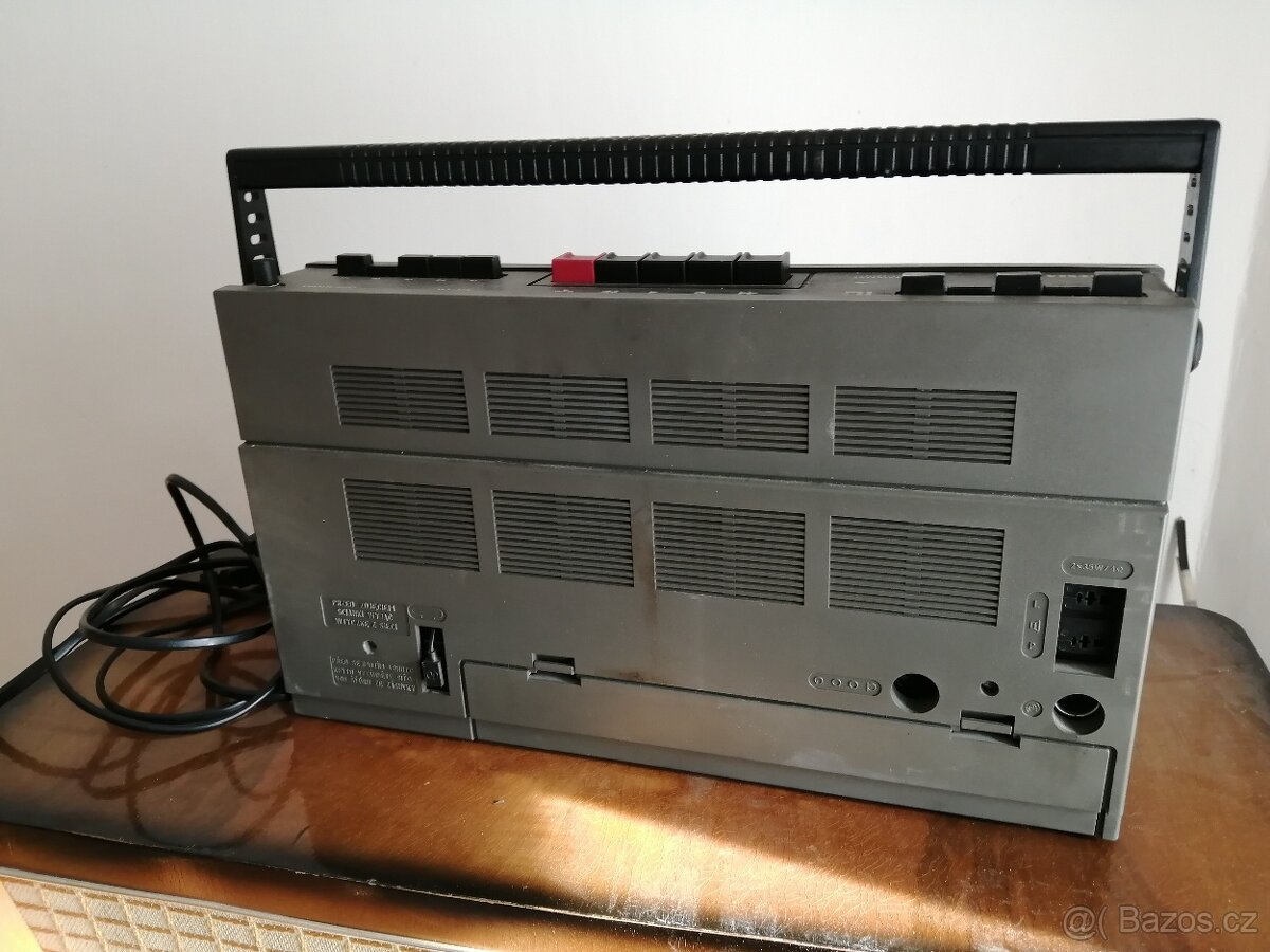 Radiomagnetofon Tesla Safír - 2