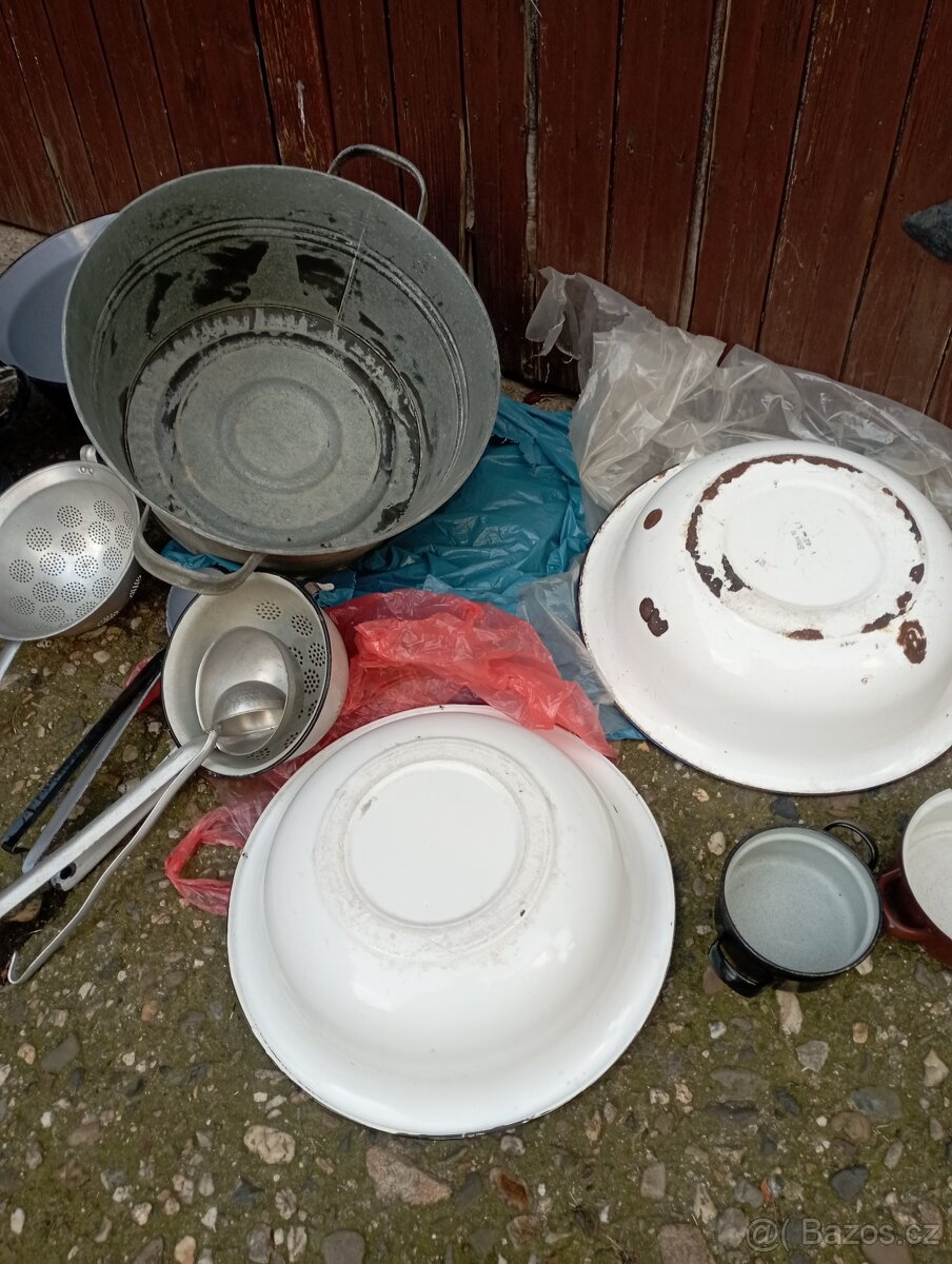 Staré smaltované nádobí - 2