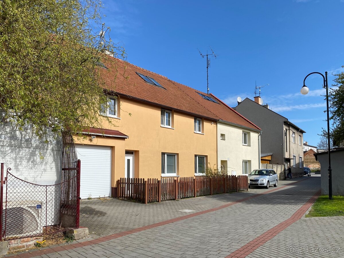 Prodej rodinného domu – bydlení i podnikání v Holešově - 2