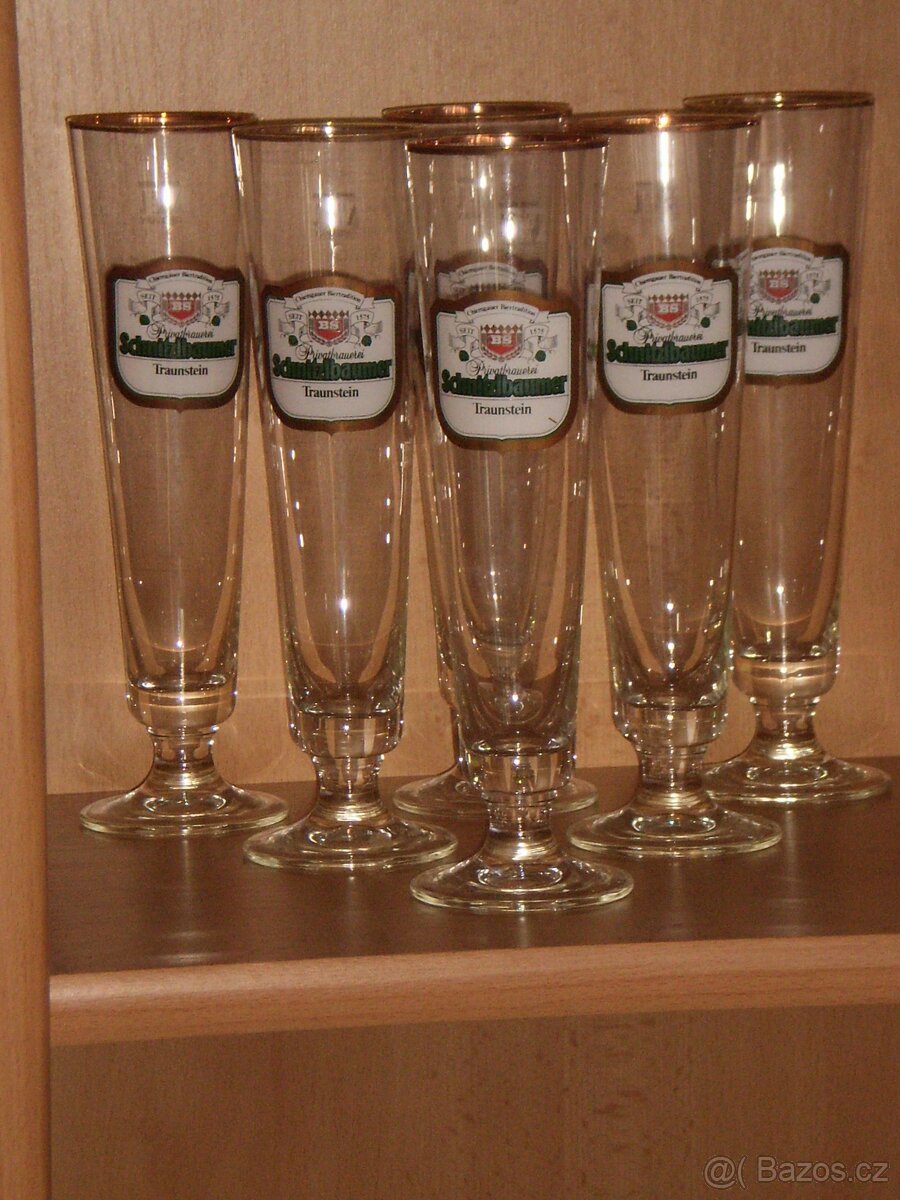 sklo - pivní poháry na stopce - dekor - 0,3 l - neužívané - 2