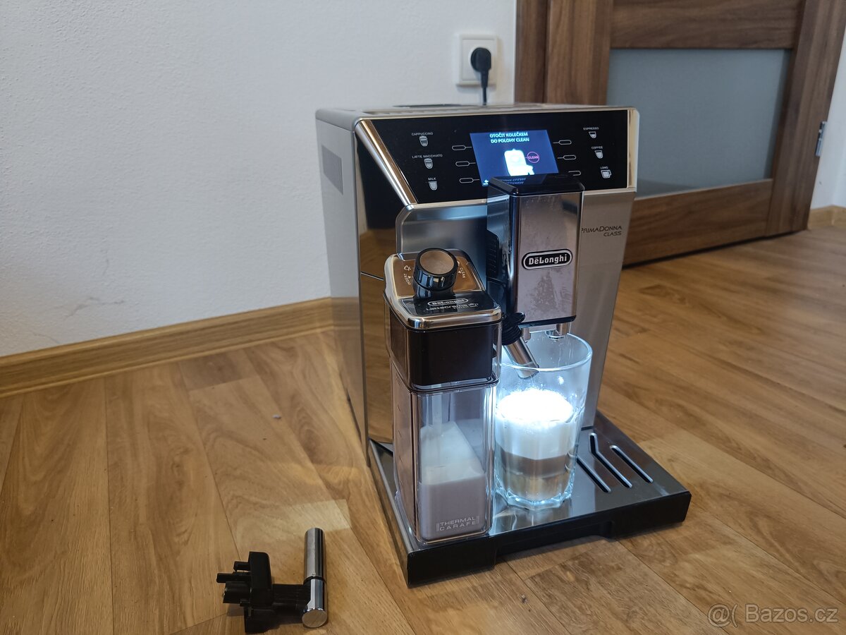 Kávovar DeLonghi Ecam 550.75 - 2