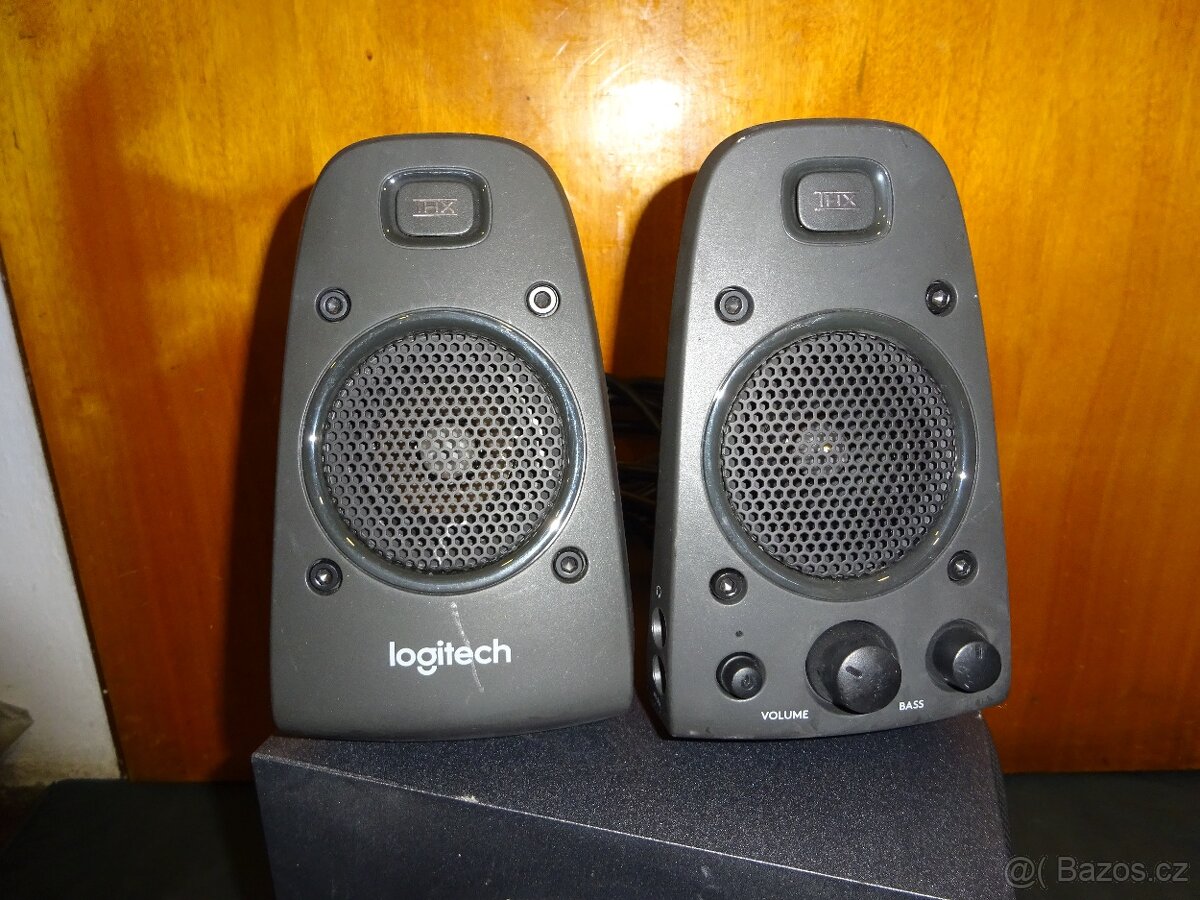 aktivní reproduktory Logitech Z625 Powerful THX Sound - 2