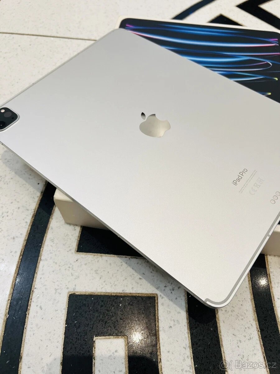 Prodám iPad Pro 12.9" 256GB M2 Stříbrný 2022 - 2