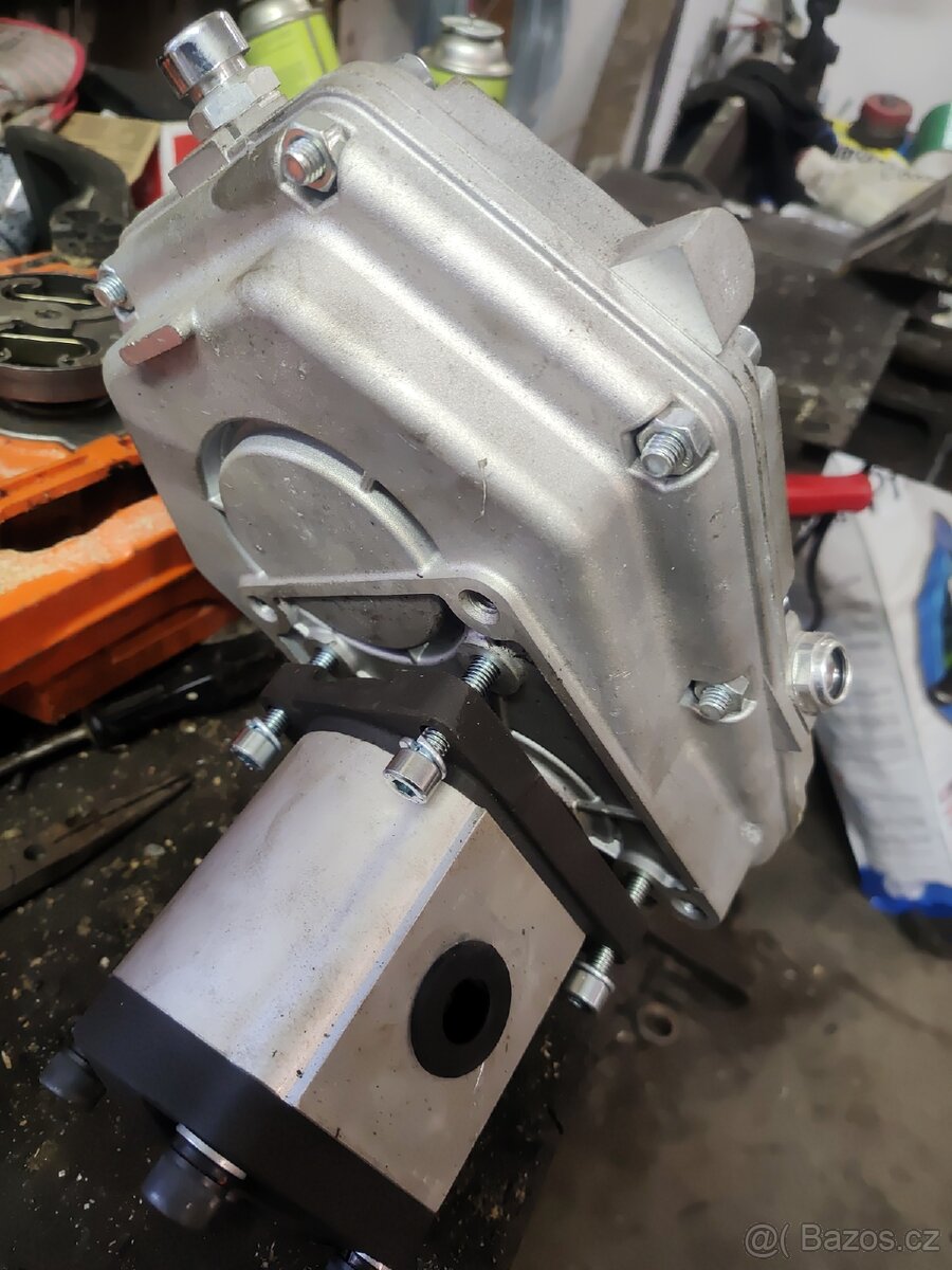 Převodovka s hydraulickým čerpadlem - 2