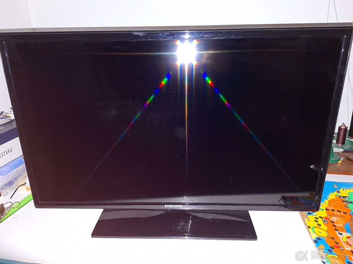 LED TV SAMSUNG 82 cm - 2