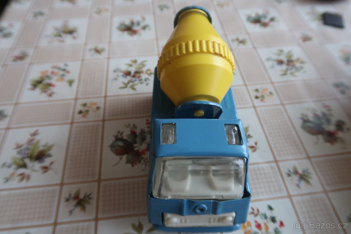 Retro dětské autíčko - 2