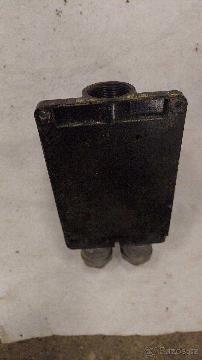 Bakelitový vypínač - 2