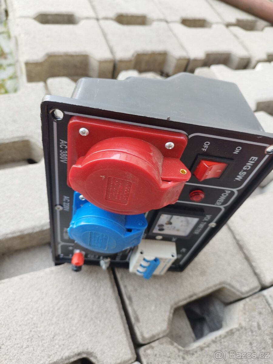 Ovládací panel elektrocentrály - 2