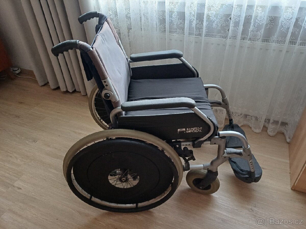 Invalidní křeslo - 2