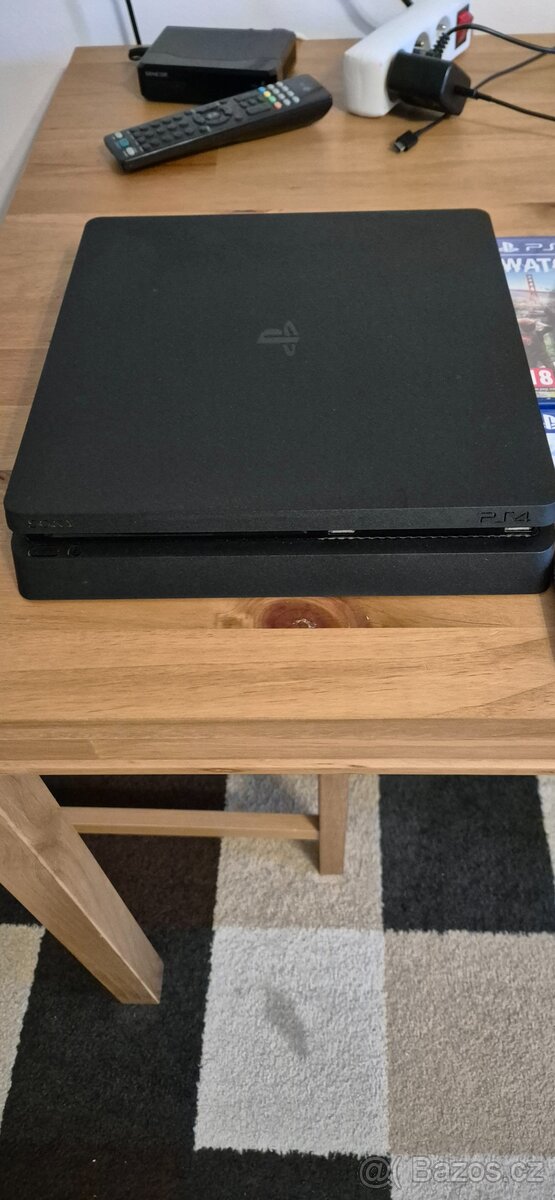 Playstation 4 slim 1TB - 2