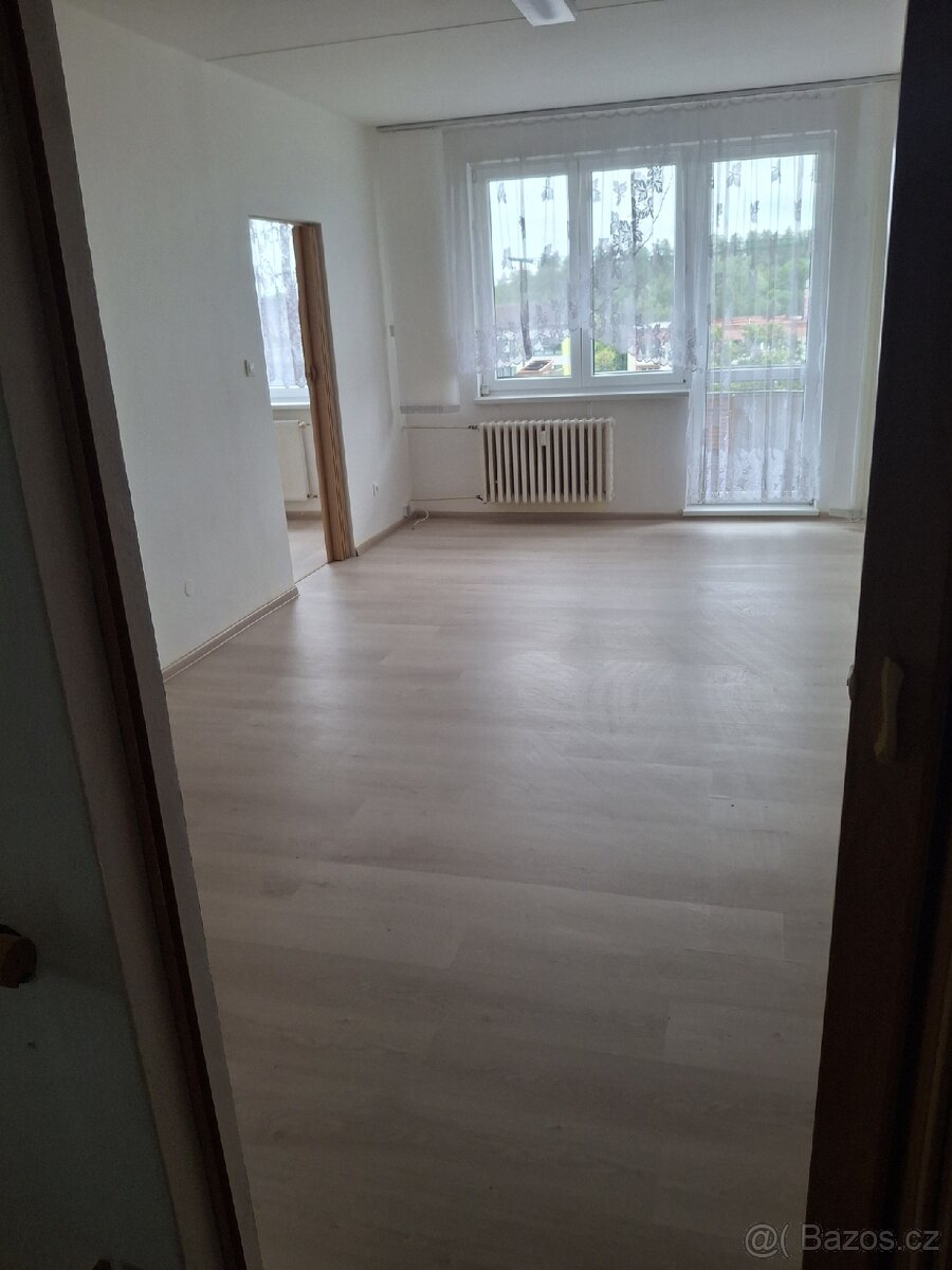 Pronájem bytu 3+1,J.Hradec - 2