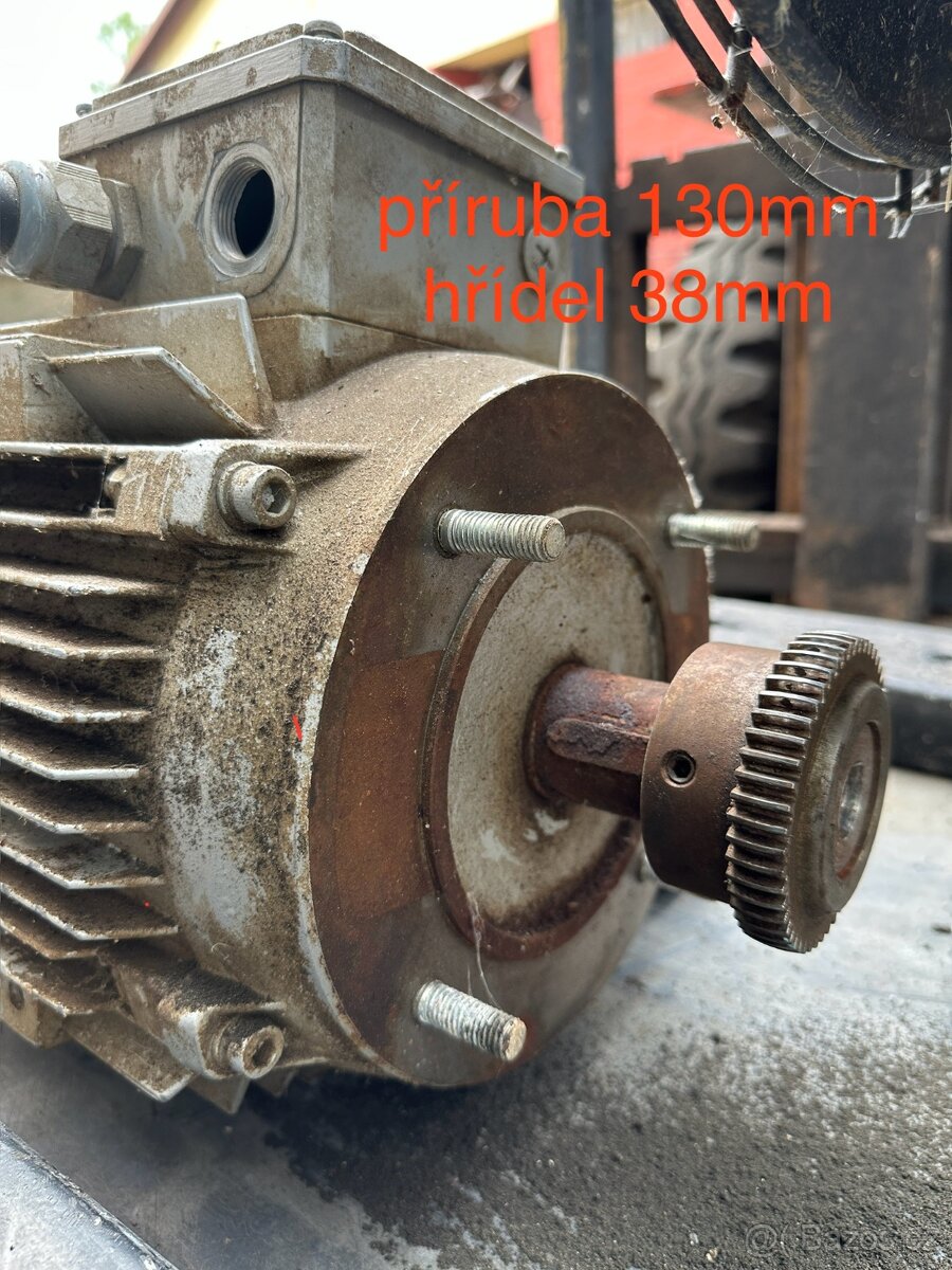 Třífázový elektromotor 400V 3kW 950ot - 2