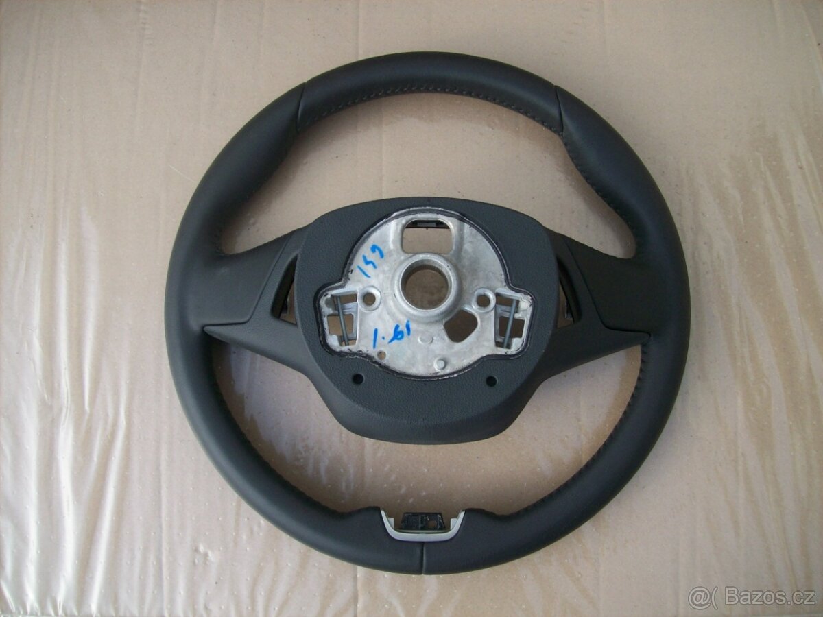 VOLANT Škoda OCTAVIA IV Superb III výhřev - 2