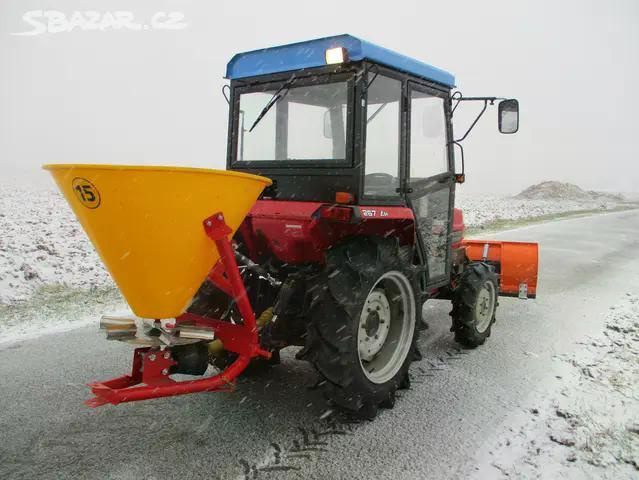Malotraktor Iseki TA 247 + kabina + radlice + sypač - 2