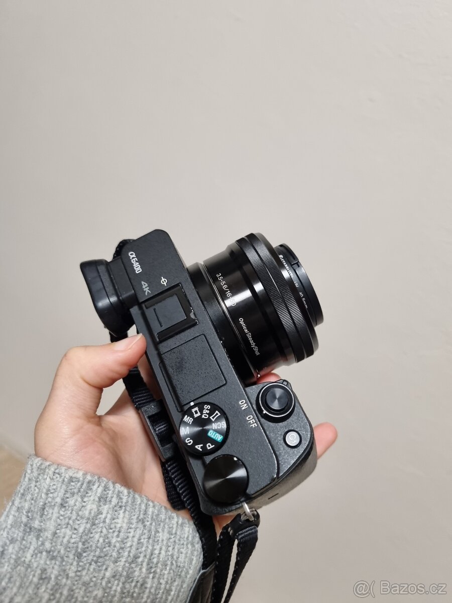 Sony a6400 + 16-50mm f/3.5-5.6 + voděodolné pouzdro - 2