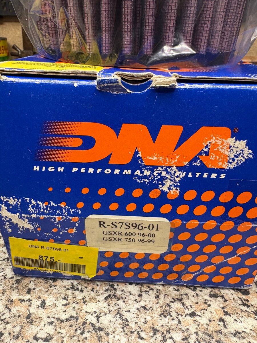 Suzuki GSXR 600 750 vzduchový filtr - 2