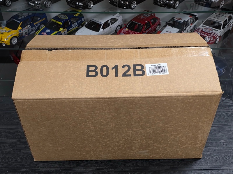 Výstavní vitrína pro modely 1:12 OttoMobile - 2